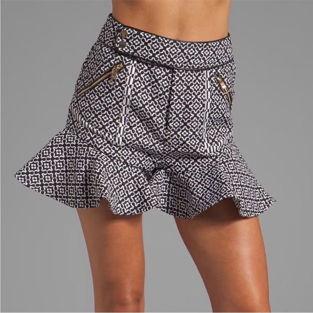 NWOT Three Floor Carnaby Skort Size S